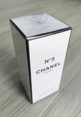 Chanel eau de - de, toilette