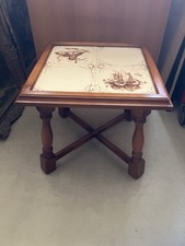 alter Blumenhocker quadratisch-   Eiche rustikal hell -  Platte mit 4 Fliesen