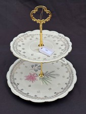 Etagere aus Omas Sammeltasse