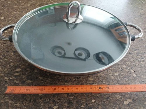 Gusseisener wok mit - gusseisener,