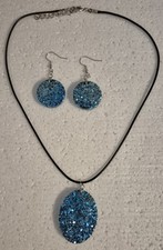 Ohrringe + Kette/ Epoxidharz/ Blau - Silber