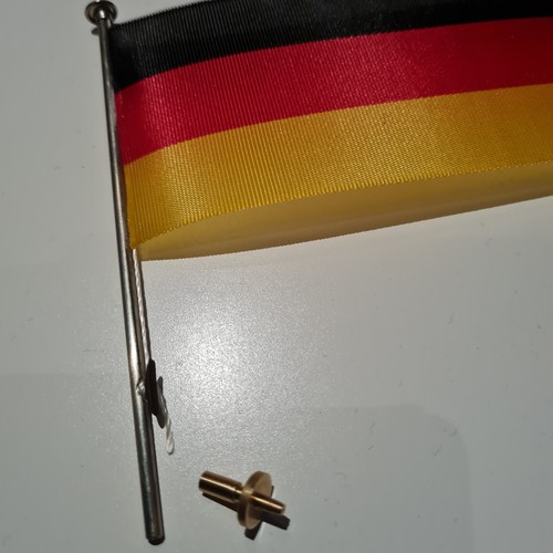 Fahne 95x40mm mit - d-, mast