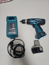 Makita Akkuschrauber 6317D 12V mit Ladegerät und Akku und Zubehör 