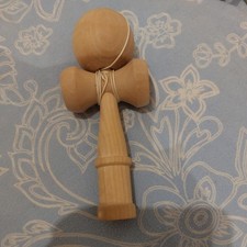 Kendama Kugel Kugelfangspiel Japanische Kendama Geschicklichkeitsspiel Geschenk