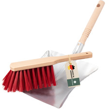 Kehrblech und Handfeger, Made