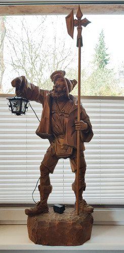 Handgeschnitzte holzfigur - handgeschnitzte,