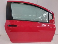 Toyota Yaris XP9 Tür vorn