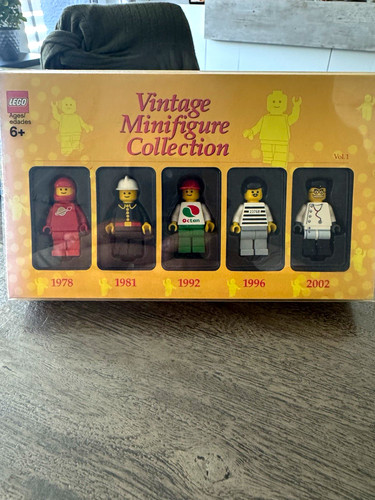 Lego vintage minifigure - lego,