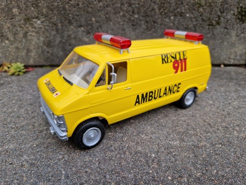 Revell italeri ertl dodge - italeri,