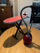 Spielzeug Bügelbrett Bügeleisen Staubsauger BOSCH neuwertig