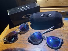 Oakley Latch Matte Grey und