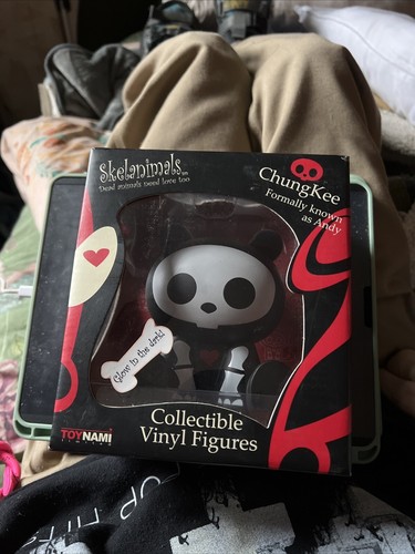 Vintage 2006 skelanimals - vintage,