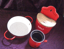 Altes Emaille  Konvolut  rot