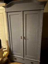 Antiker Weichholzschrank ca