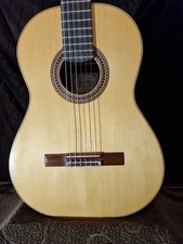 Konzertgitarre  Mensur650 mm – Fichte/Palisander,  1,7-mm Decke, (2015) + Koffer