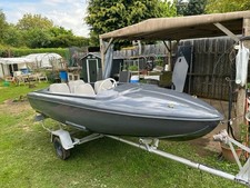 Sport motor boot mit Trailer