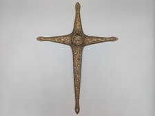 Kruzifix / Kreuz mit Lamm