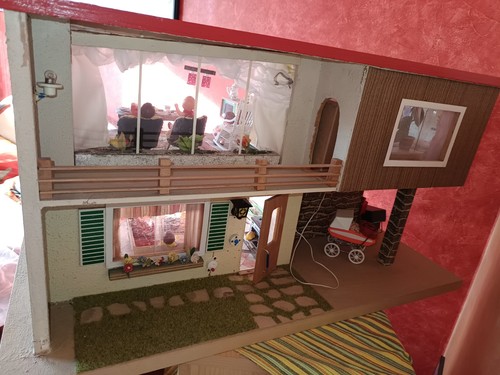 Puppenhaus aus den ihre - aus,