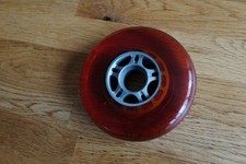 Ein Gummireifen Orange Für