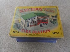 NUR BOX -ORIGINAL MATCHBOX FEUERWACHE BOX-- OHNE ENDKLAPPEN -BITTE BEACHTEN