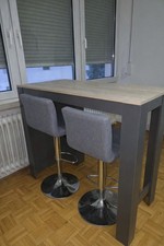 Bartisch Set mit 2 Barhockern