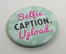SELFIE BESCHRIFTUNG UPLOAD PIN