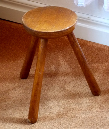 Antik hocker dreibein - antik,