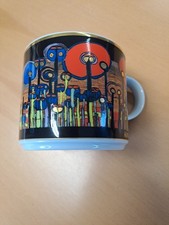 Hundertwasser: (895D) Künstlertasse "Achtung Gras" (3414) ars mundi Exklusiv