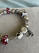 Pandora Minnie Mouse und
