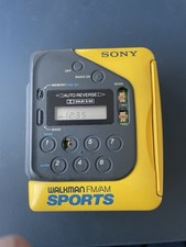 Sony Walkman Sports WM-F2078 Auto Reverse FM/AM Stereo Cassette Player Vintage