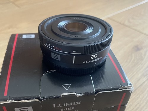 Panasonic lumix 26mm - s, f/8
