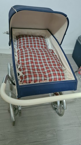 Blau weisser puppenwagen aus - puppenwagen,