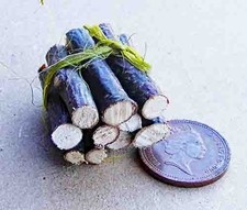 Konvolut Holzscheite für Feuertumdee Maßstab 1:12 Puppenhaus Miniatur Garten