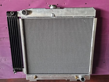 Wasserkühler mit Ölkühler