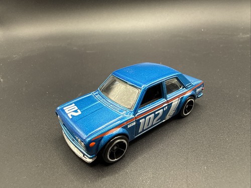 Hot wheels datsun - hot,