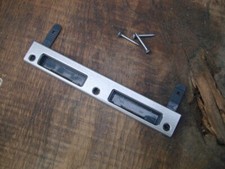 1x Schließblech für