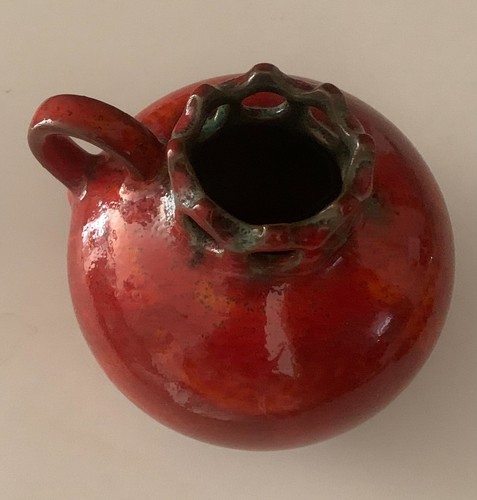 Vase aus ton mit krönchen - vase,
