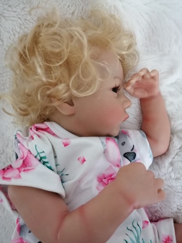 Reborn levi awake blonde - awake,,