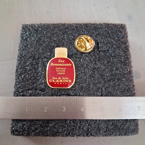 Pin clarins eau dynamisante - clarins,