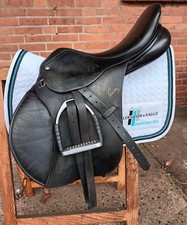Sattel Busse Pessoa 17,5 Schwarz mit Steigbügel 