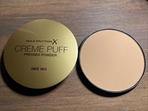 Max factor creme - puff, pressed