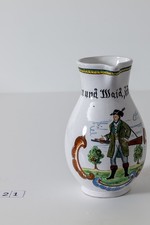 Weinkkrug mit Jagdmotiv und