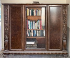 Antike Vitrine  um 1900 – Bücherregal -  geschnitzt – Massivholz verm. Nussbaum