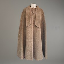 Cape Jacke aus gekochter Wolle