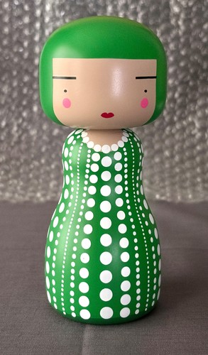 Lucie kaas green dot kokeshi - lucie,