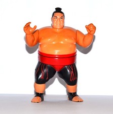 Hasbro WWF Wrestling Figur Serie 8 Yokozuna