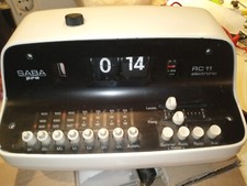 Einen Klappzahlen Weckradieo Saba Pro RC11