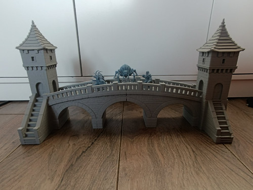 Steinbrücke mit wachtürmen - steinbrücke,