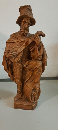 Geschnitzte holzfigur - holzfigur,