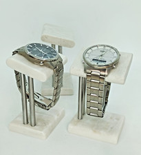 Uhrenhalter Uhrenständer Uhrenaufsteller aus Corian (Mineralwerkstoff)